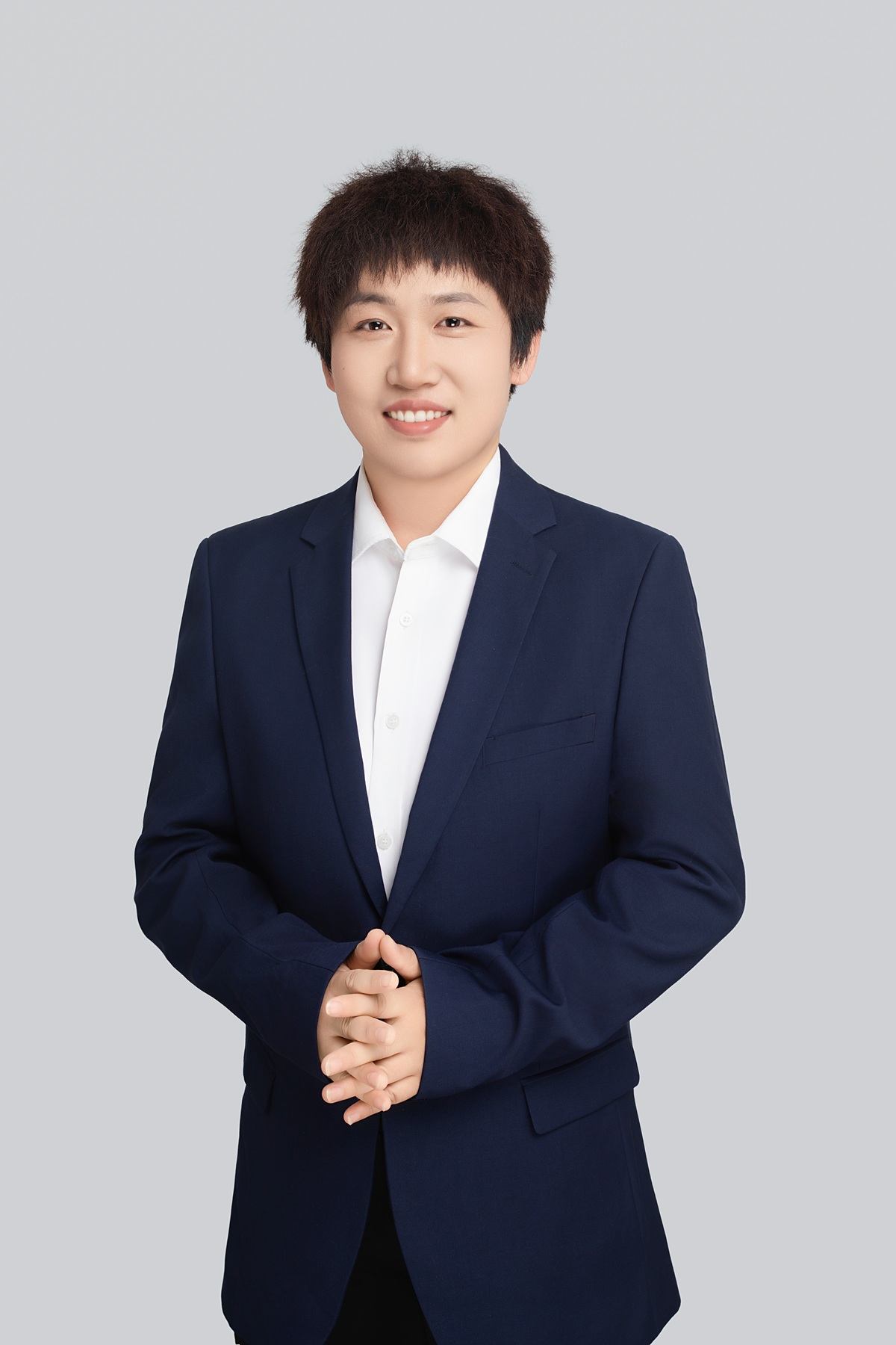 廉贞财税服务专家-曹主任
